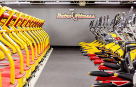 Equipment Retro Fitness Column